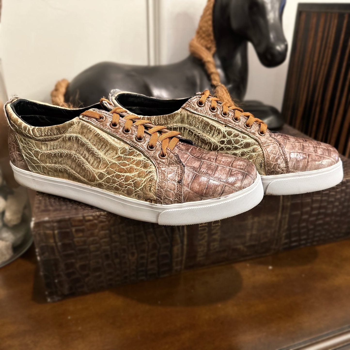 Earth Croco Sneakers