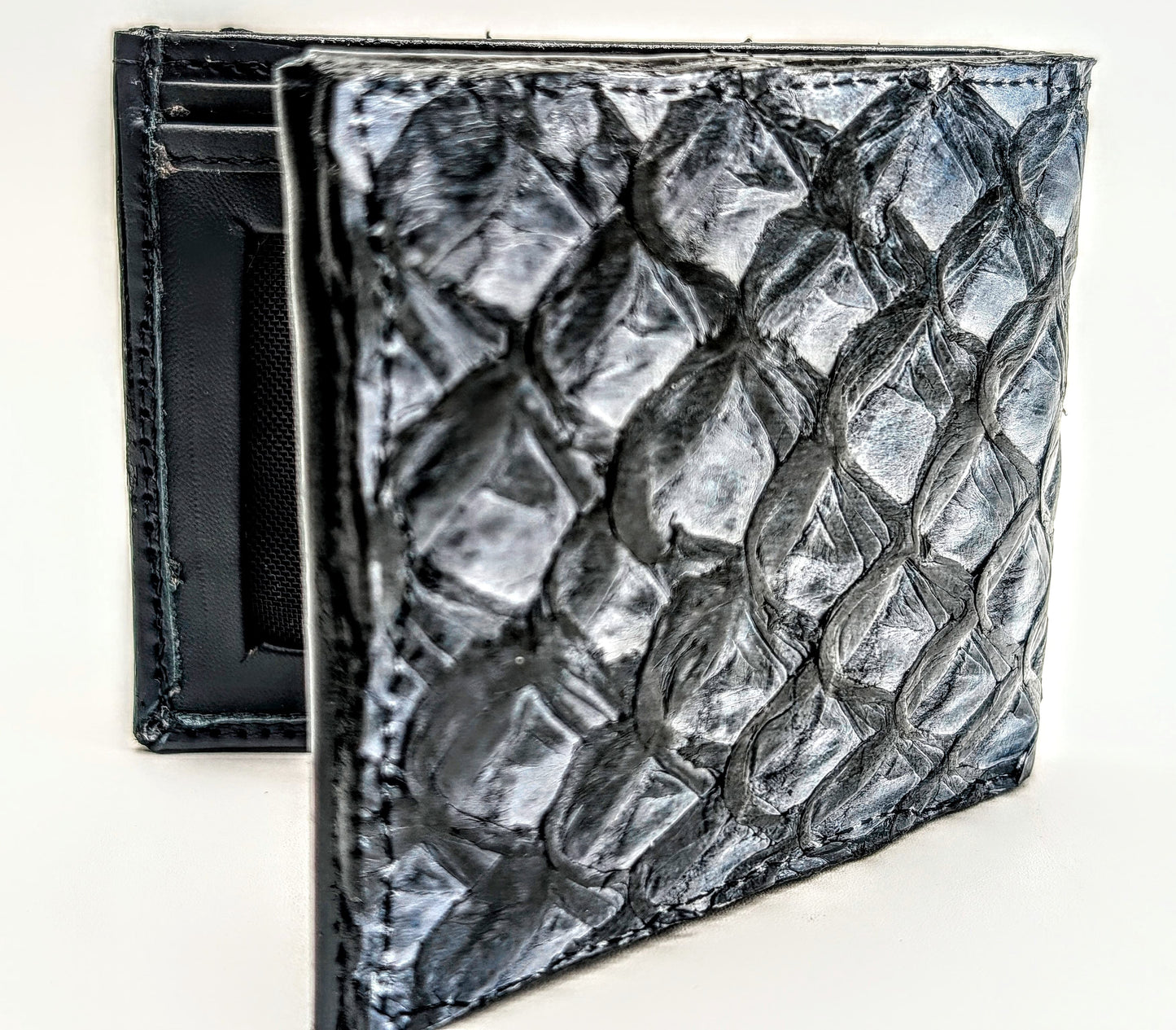 Genuine Pirarucu Leather Wallet – Blue Jean Finish | Handmade Exotic Bifold by Sobek