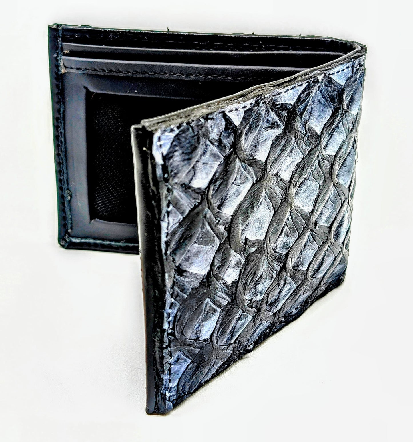 Genuine Pirarucu Leather Wallet – Blue Jean Finish | Handmade Exotic Bifold by Sobek