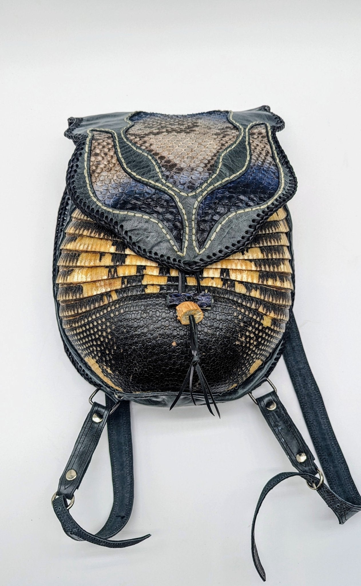 Bohemian Armadillo Snakeskin Whipstitch Leather Backpack with Antler Bone Closure, Bohemian Bag with Armadillo Shell and Fringe Charm - Sobék