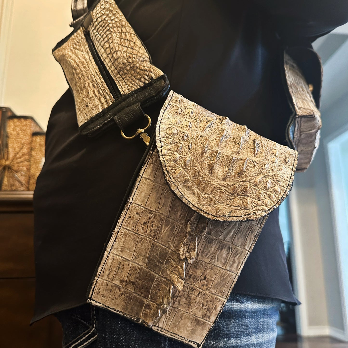 Men’s Front body Alligator Hornback Sling